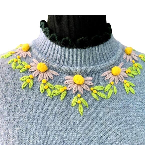 Zara Zara Blue Long Sleeve Sweater Colorful Embroidered Floral Detail Size Small - Picture 3 of 7